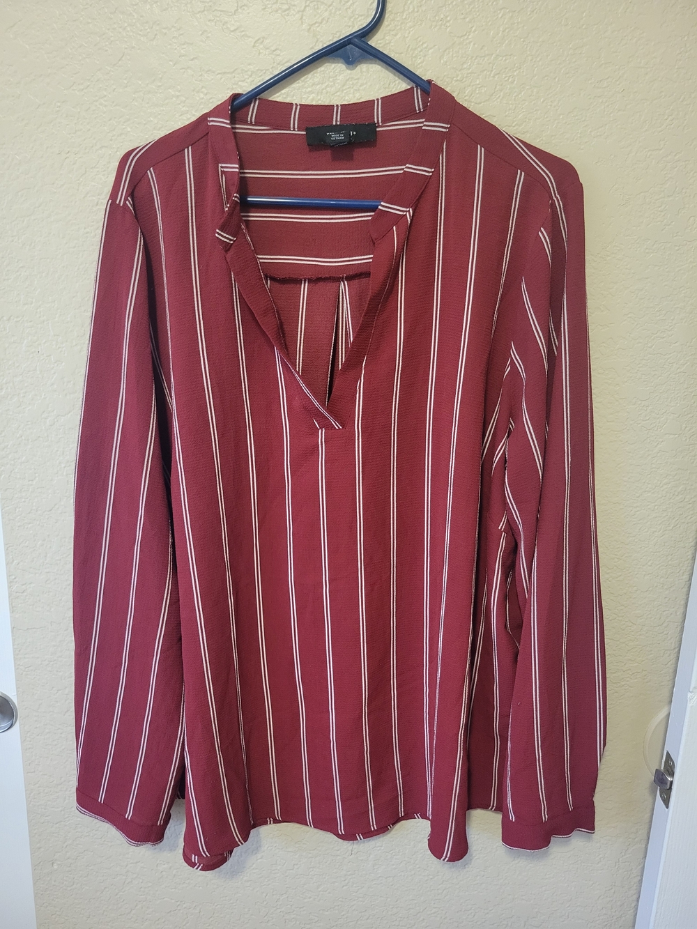 Women's Red Stripe V-Neck Long Sleeve Top